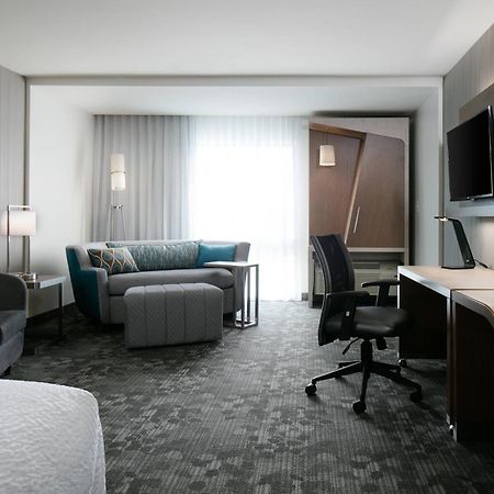 Courtyard By Marriott Omaha Bellevue At Beardmore Event Center Экстерьер фото